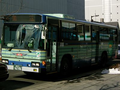 青葉区春日町　市民会館前停留所付近