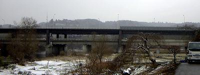 雪の日の仲の瀬橋