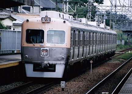 写真：京王線３０００系車両