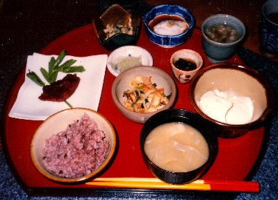 沖縄郷土料理の写真