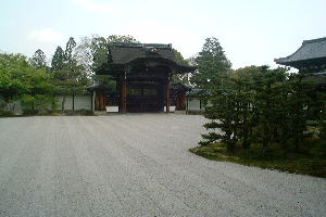 仁和寺の勅使門