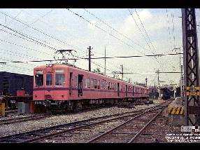 ピンクに紫のラインの上信電鉄