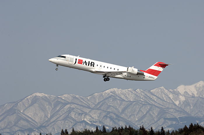 J-AIR CRJ200（JA202J） 