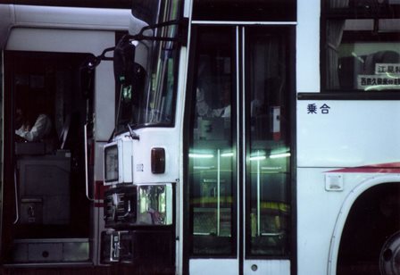 西鉄バス、8332号車.jpg