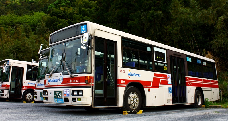 西鉄バス,5844,赤バス,篠栗