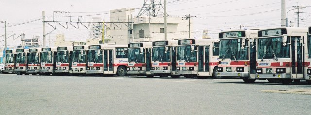 西鉄バス、吉塚営業所