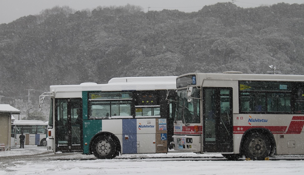西鉄バス,早良営業所,雪.JPG