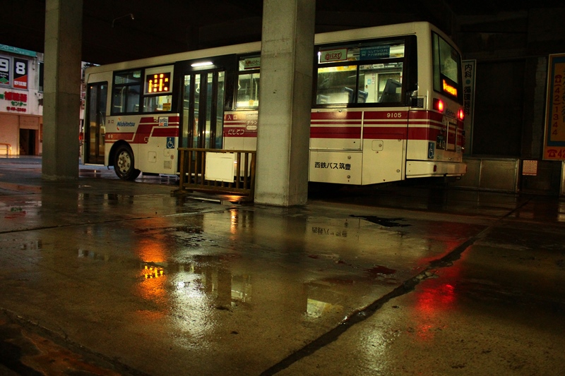 後藤寺バスセンター,雨の夜