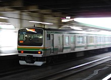 小山駅，上り列車出発