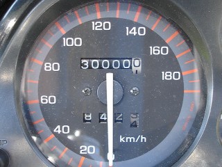 730000