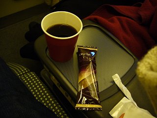 JAL1490便のクラスJ茶菓