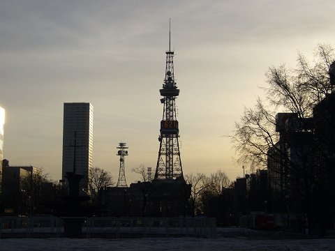 朝のテレビ塔