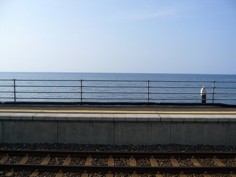 青海川駅ホームから見た日本海