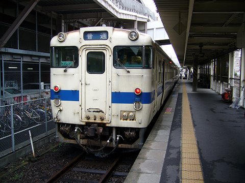 鹿児島中央駅停車中の指宿枕崎線