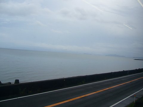 車内から見る錦江湾
