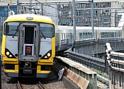 E257系500番台あやめ