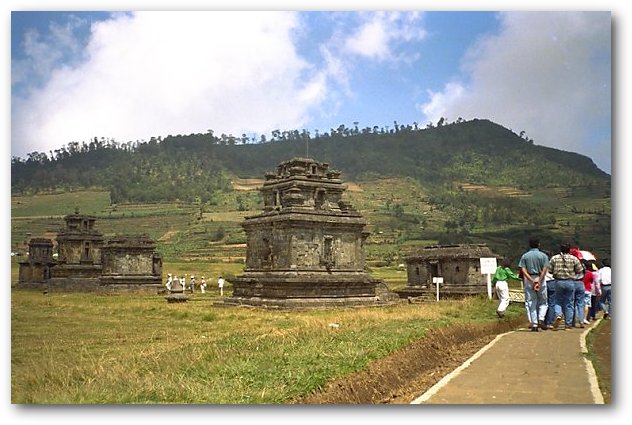 アルジュナ寺院 他(ディエン高原)：ジャワの寺院(遺跡)：インドネシア