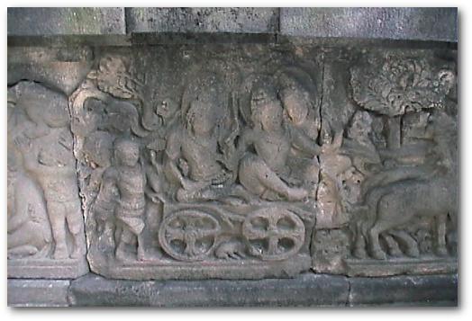 プランバナン寺院のラーマーヤナ レリーフ(8)「追放されるラーマたち」(ユネスコ世界遺産)：ジャワの寺院：インドネシア