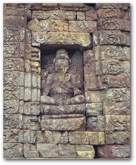 グドゥン・ソンゴ寺院(9)：ジャワの寺院(遺跡)：インドネシア