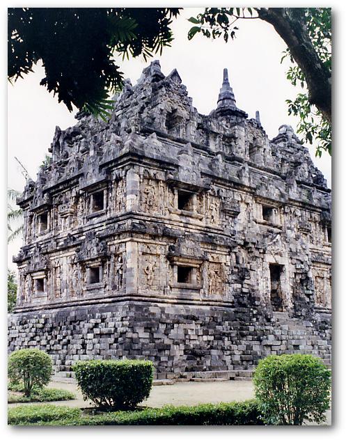 サリ寺院(2)：ジャワの寺院(遺跡)：インドネシア