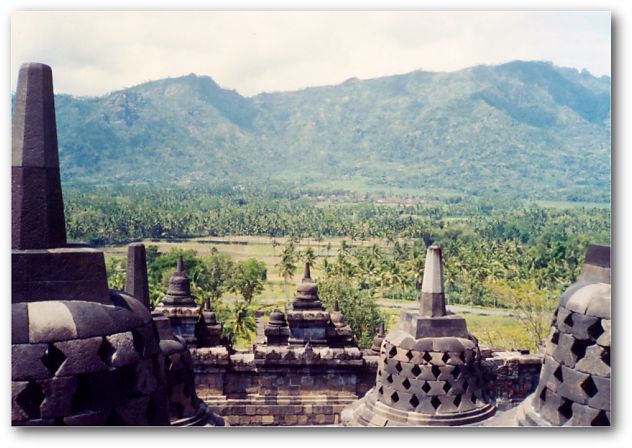 ボロブドゥール寺院(8)(ユネスコ世界遺産)：ジャワの寺院(遺跡)：インドネシア