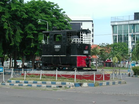 機関車の展示：私の好きなインドネシア