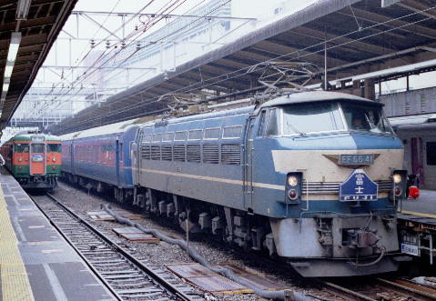 fuji-6641.jpg (52718 バイト)