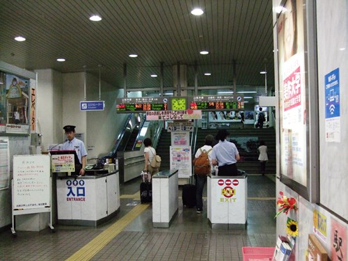 松江駅改札口