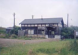奥行臼駅舎