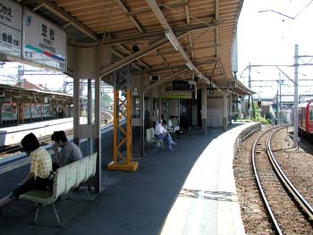 竹鼻線起点の笠松駅風景