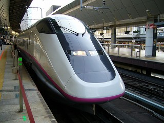 秋田新幹線 E4系