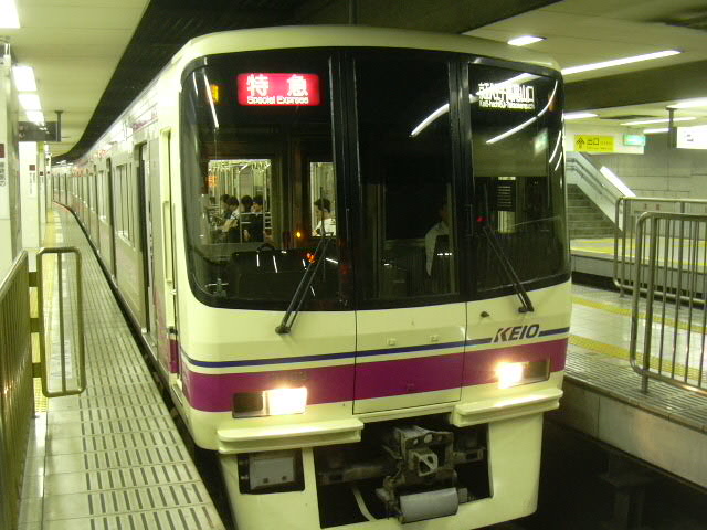 8000系