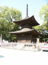 知立神社多宝塔