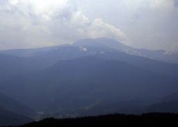 月山遠望