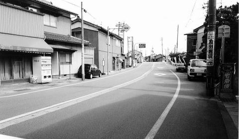 春江町・北陸線踏切付近
