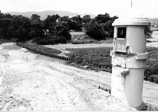 ニテコ池堤防