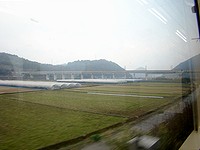 九州新幹線と交差する