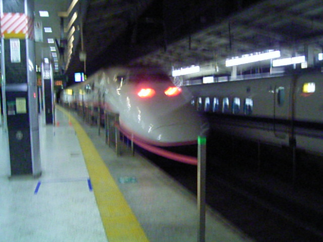 2005　東京駅ホーム　10/30