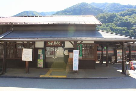 奈良井・駅舎