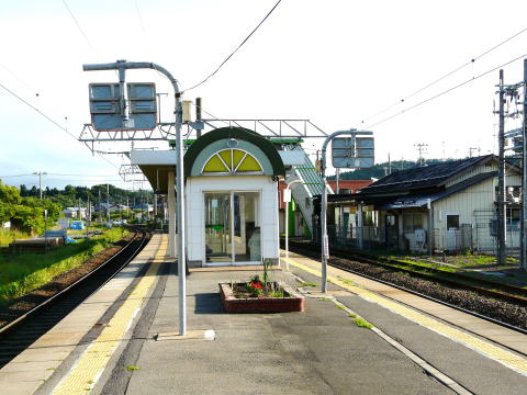 新屋駅ホーム