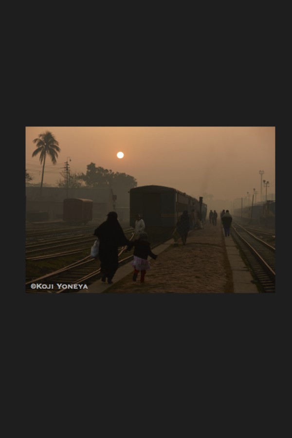 Mymensingh, Bangladesh　モエモンシンホ　バングラデシュ　2013　写真集 ＊ I Love Train Page_71