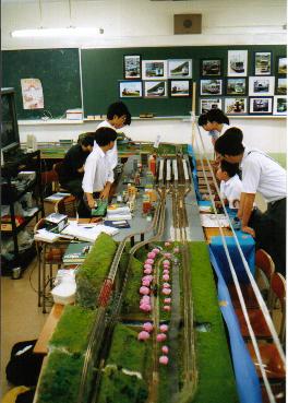 模型リーダーは今野先輩です