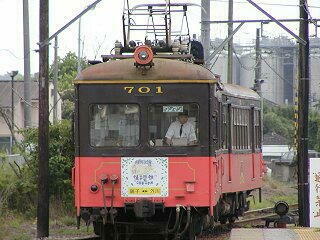 銚子駅に進入する銚子電鉄の電車