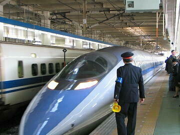10分遅れで、博多駅に入線