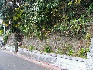 実際の住所でもほぼ同じ位置関係に。