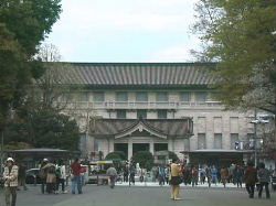 国立博物館本館